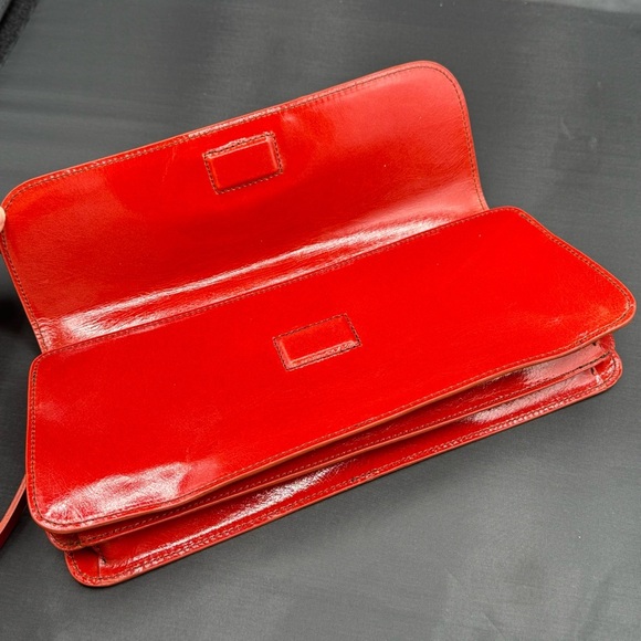 ANTONIO MELANI RED LEATHER CLUTCH. EUC - B46 - Picture 5 of 7